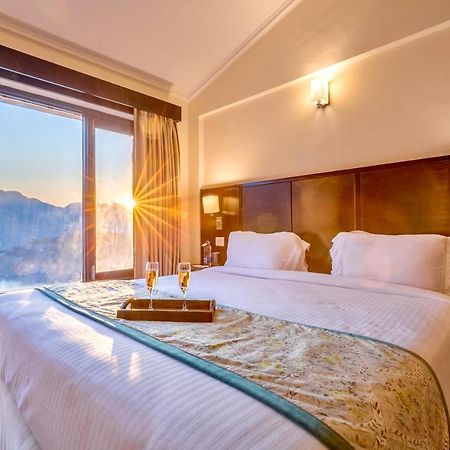 Aparthotel Rosewood Retreat Bhīm Tāl Zewnętrze zdjęcie